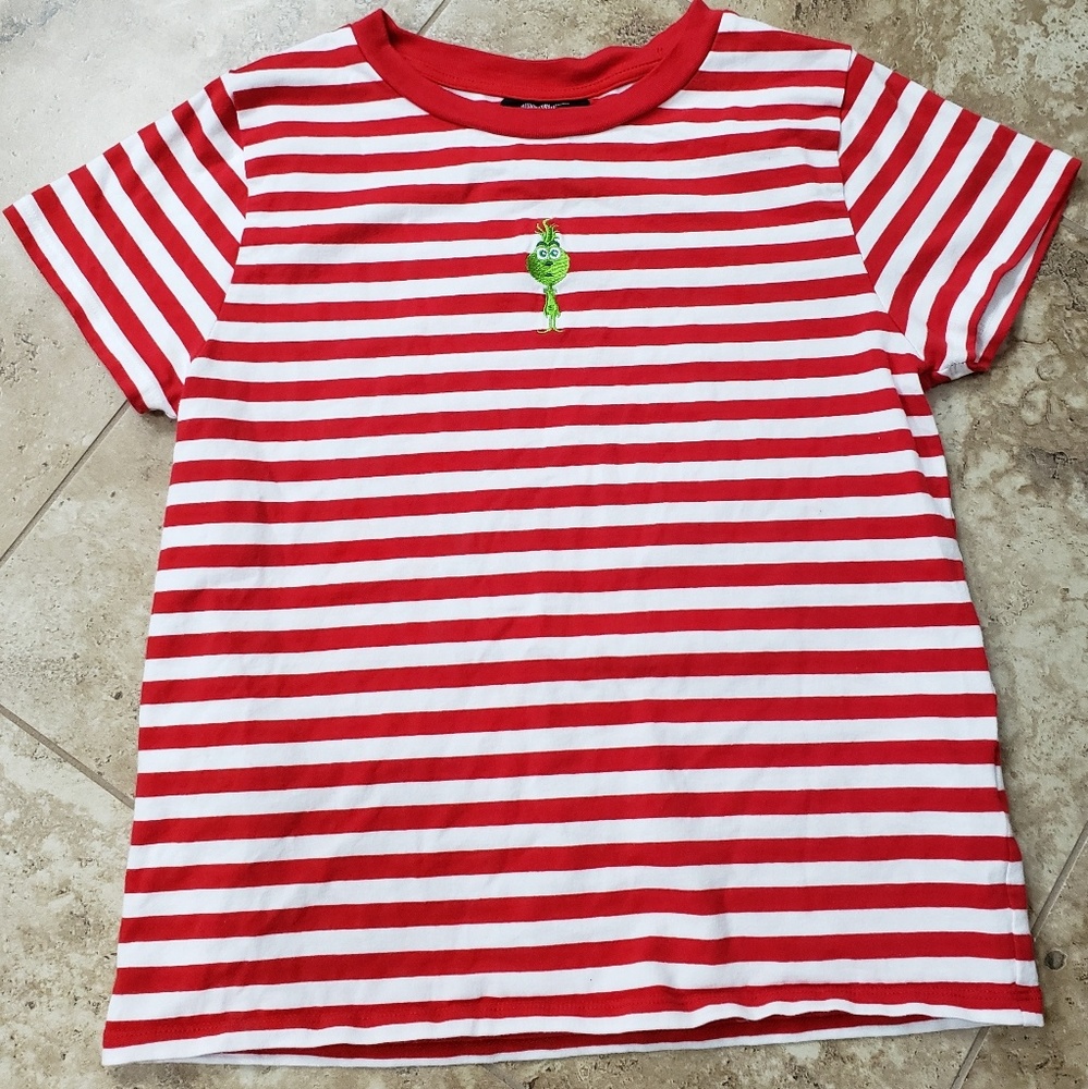 EUC Grinch Forever 21 red and whiteS/S shirt